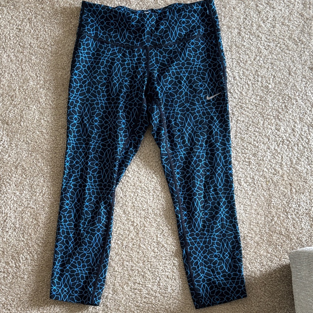 Nike Women's Black and Blue Patterned Leggings